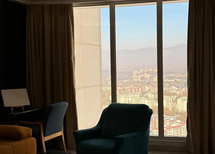 アパート A2i - 33rd Floor Skycity With View スコピエ